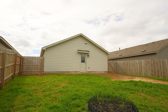 Building Photo - Great 3/2 Located in Rosillo Ranch Now Ava...