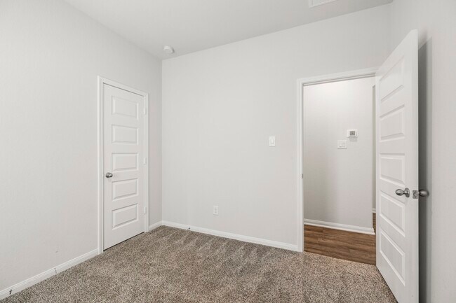 Building Photo - 25207 Pomegranate Pl