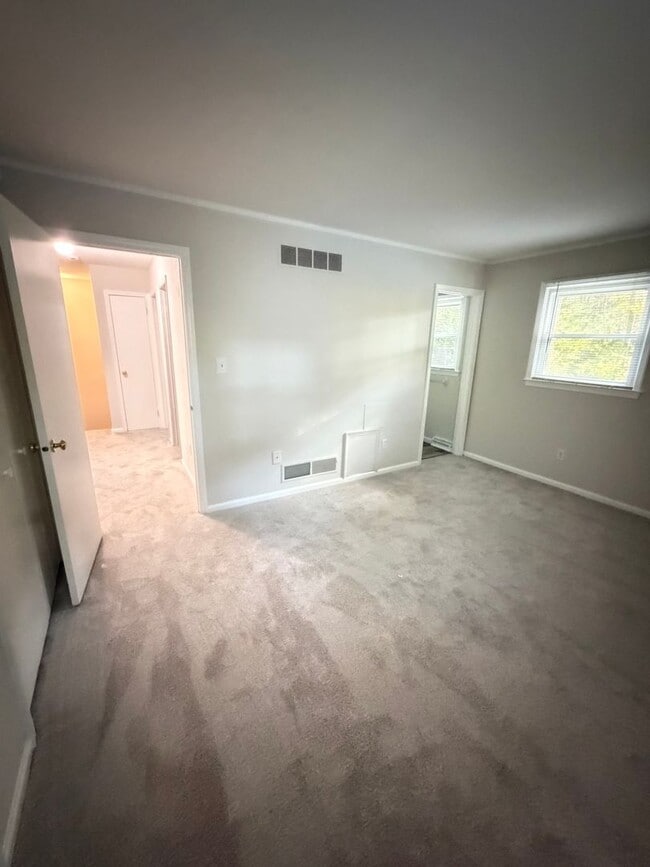 Building Photo - 222 Merion Rd