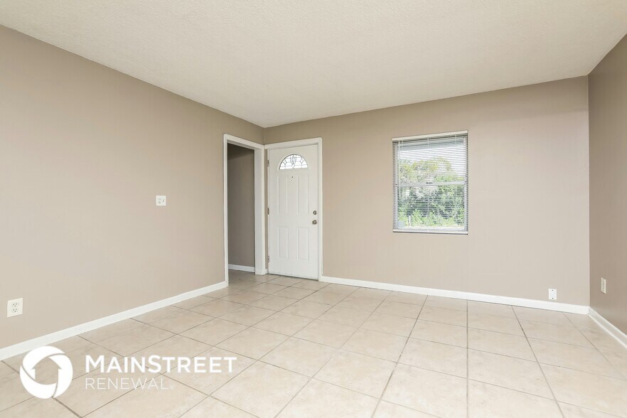 Building Photo - 1096 Gerona Ave