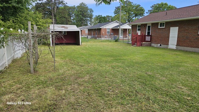 Building Photo - 108 Armstrong Dr