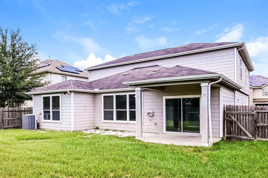 Building Photo - 7615 Shavano Ln