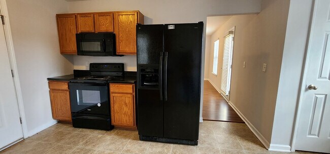 Building Photo - 1607 Musket Trail