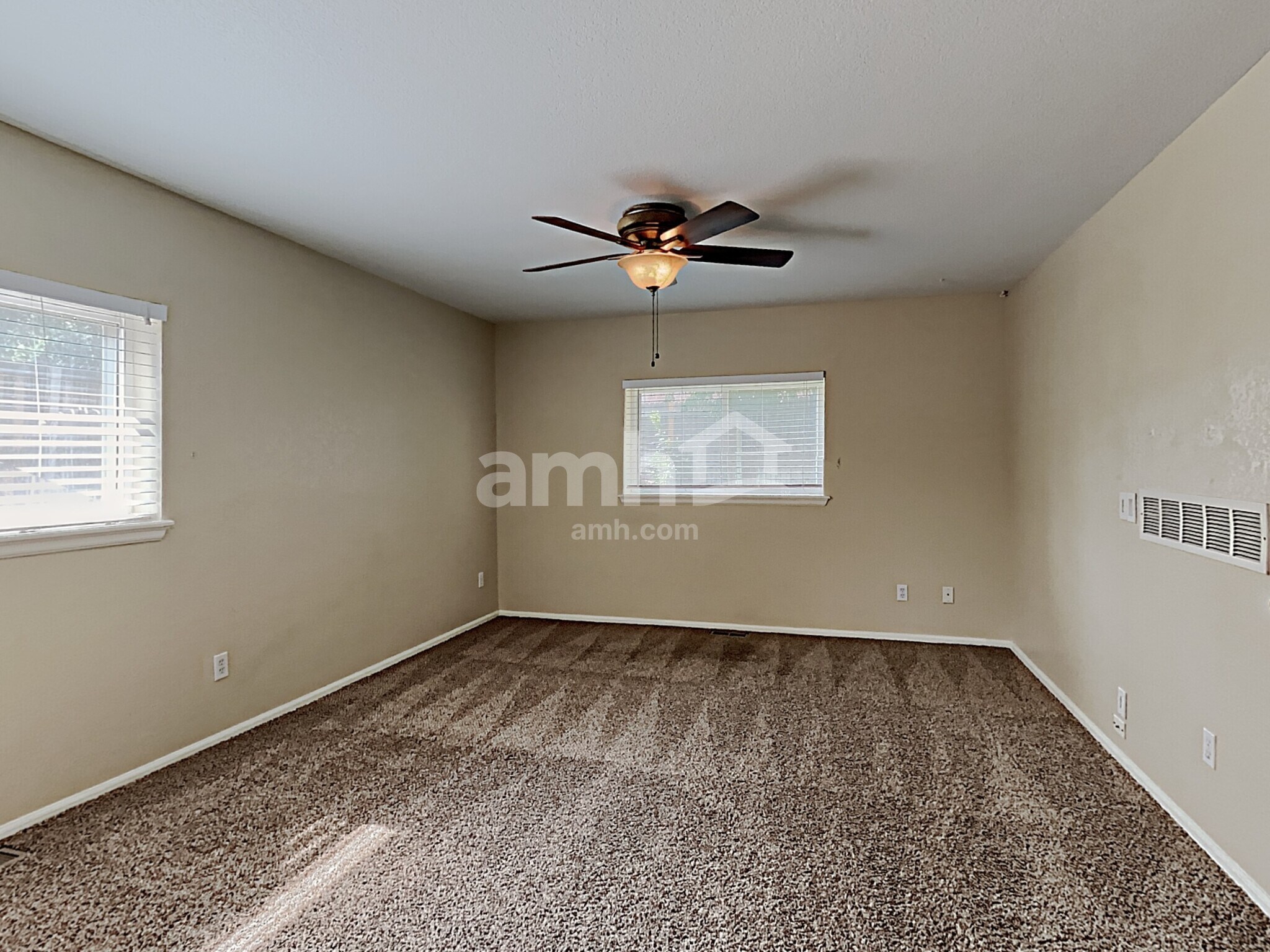 Building Photo - 13091 Dexter St