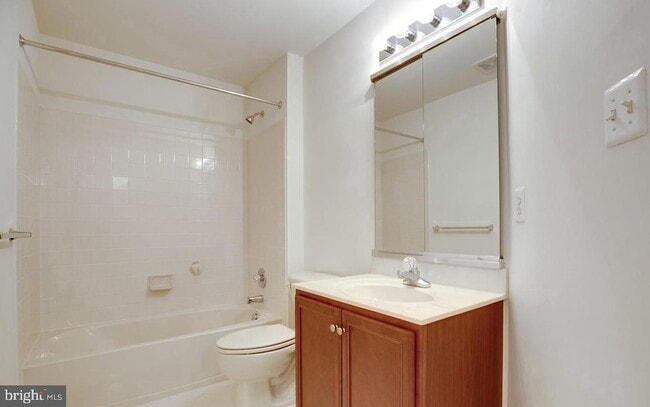 Building Photo - 25859 Kirkwood Square