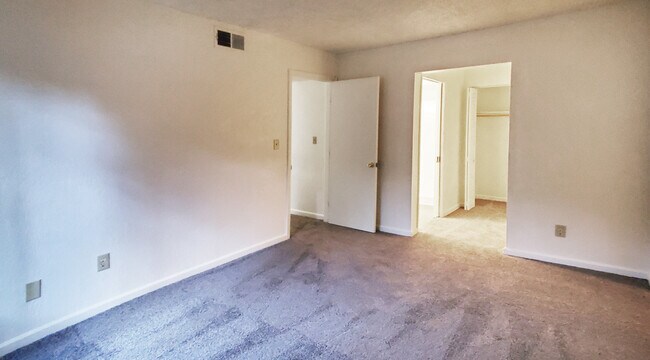 Building Photo - 3101 Garden Cir