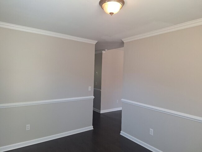 Building Photo - Fantastic Three Bedroom Home in Lexington!