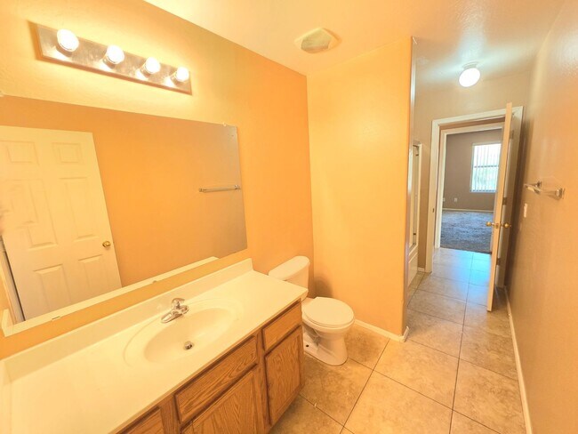 Building Photo - San Tan Heights