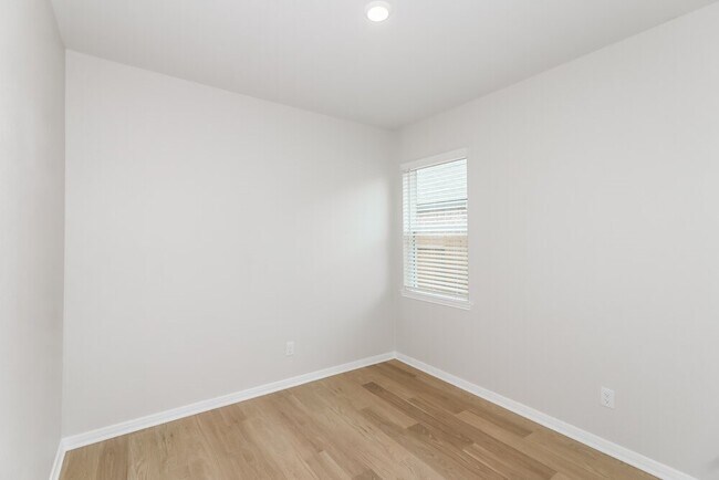 Building Photo - 413 San Miguel Crk Dr