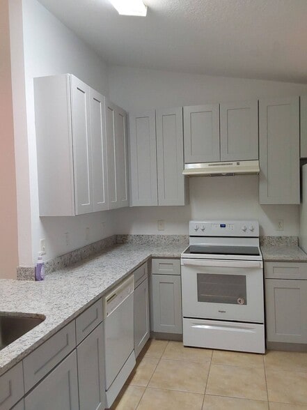 Building Photo - 21 Prospect Ln