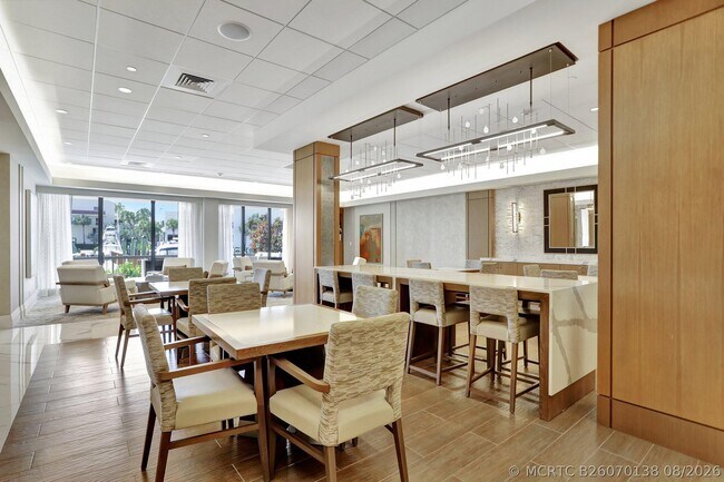 Building Photo - 4748 S Ocean Blvd