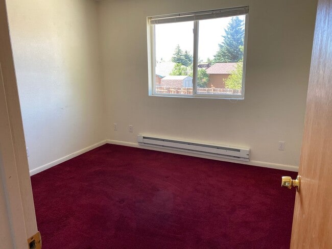 Building Photo - 4407 E Crow Dr