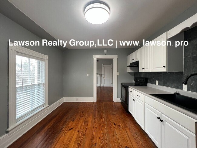 Building Photo - 360 Mountain Ave SW