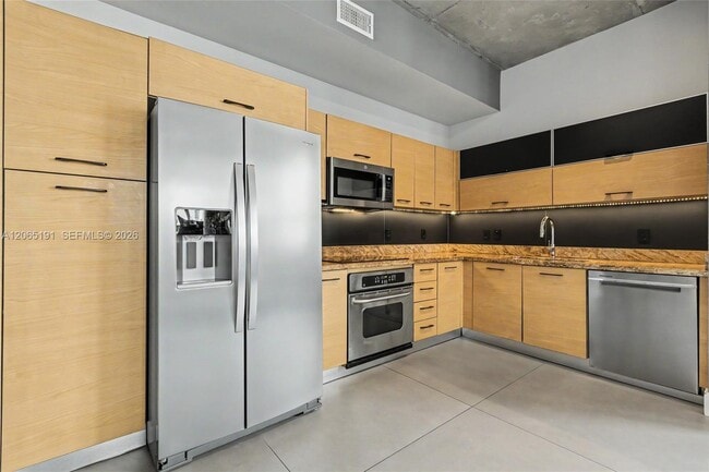 Building Photo - 2275 Biscayne Blvd