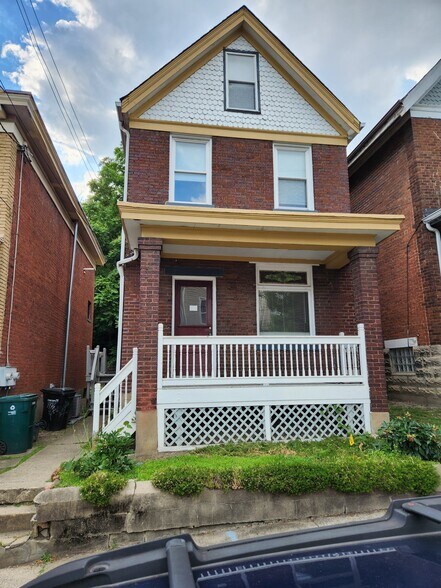 Building Photo - 2217 Wheeler St