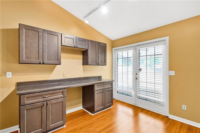 Building Photo - 2755 Janet St