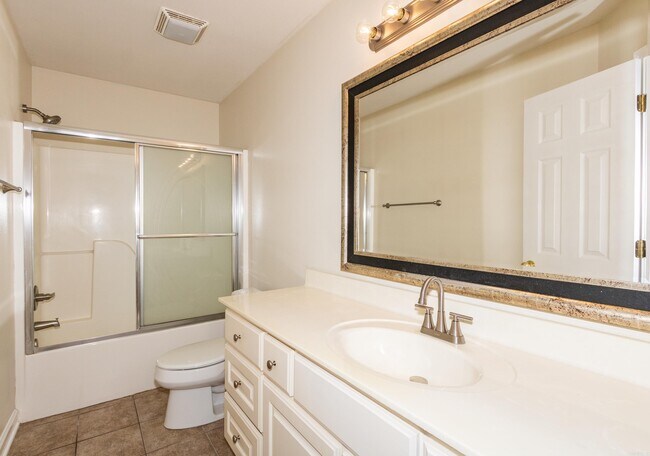 Building Photo - 7106 Ohio St