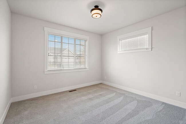 Building Photo - 4269 W Ravenna St