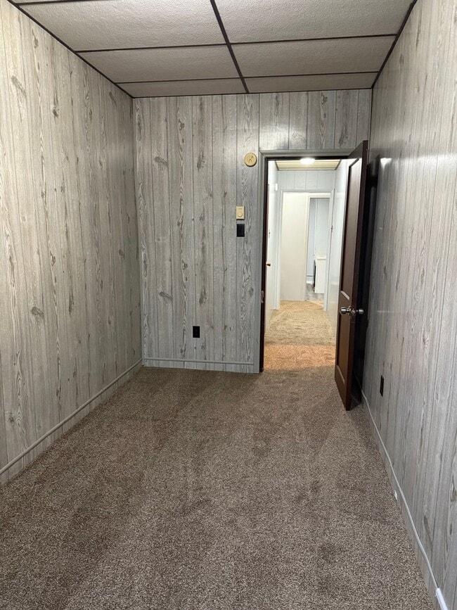 Building Photo - 201 W Market St