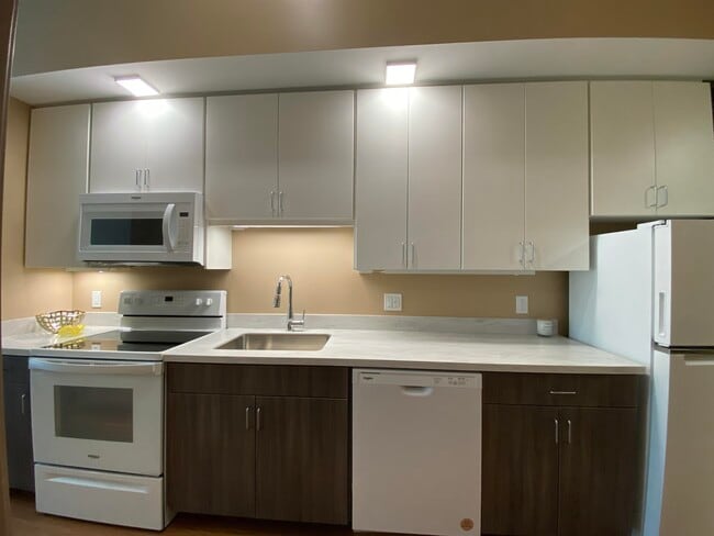 Building Photo - 83 Hanover St