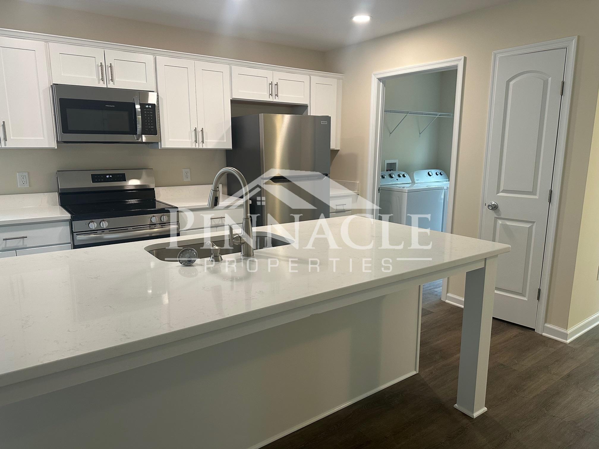 Building Photo - 213 Munford St