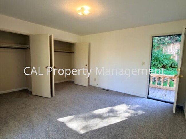 Building Photo - Beautiful 3-Bedroom Pebble Beach Home!