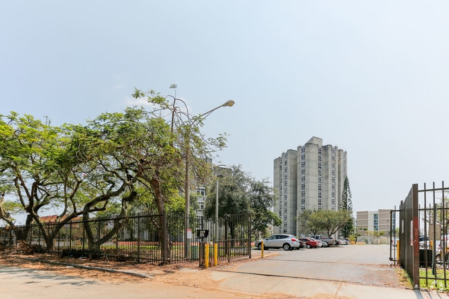 Building Photo - Smathers Plaza I