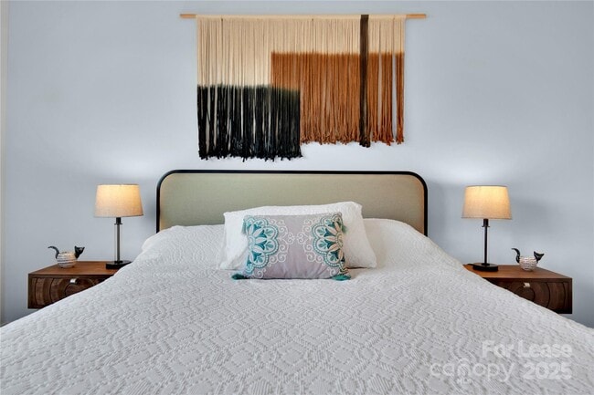 Building Photo - 9038 Henry Thoreau Rd