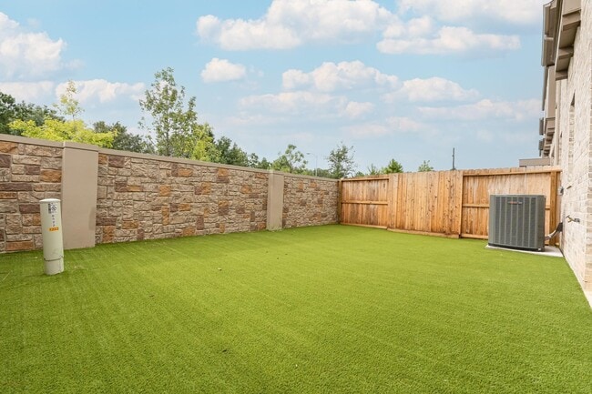 Building Photo - 6522 Bramble Cv Ln