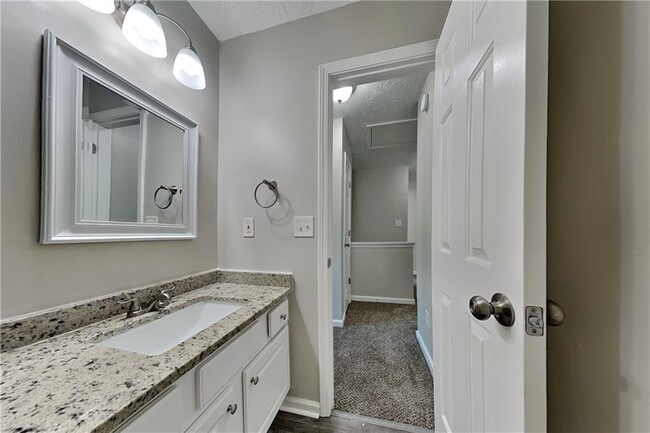 Building Photo - 2479 Heatherton Ct