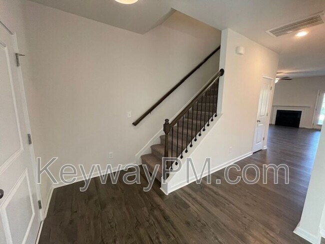 Building Photo - 6058 High Top Ln