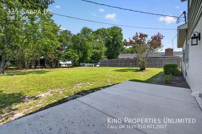 Building Photo - 335 Sabra Dr