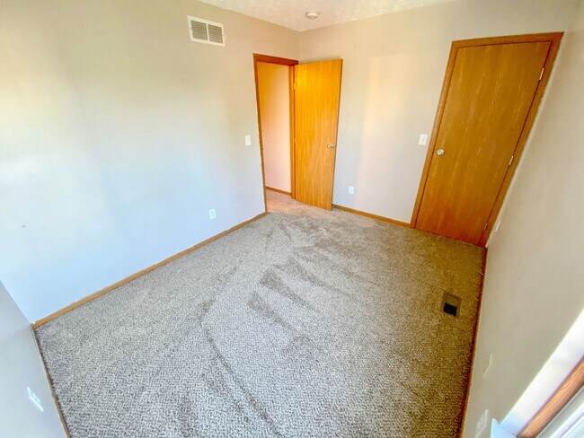 Building Photo - 5602 Wigmore Dr