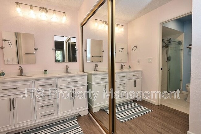 Building Photo - 6913 Navarro Ct