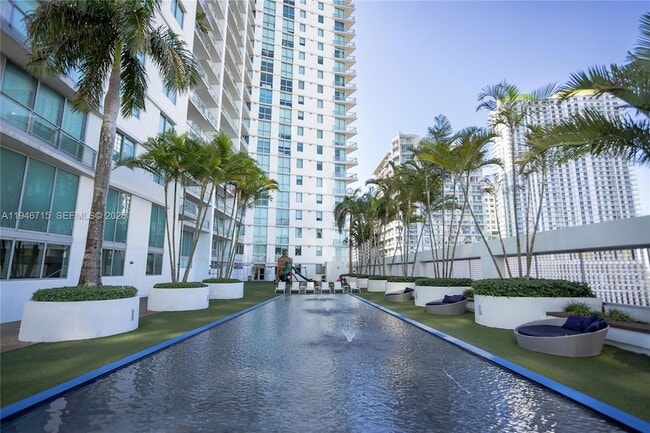 Building Photo - 92 SW 3rd St