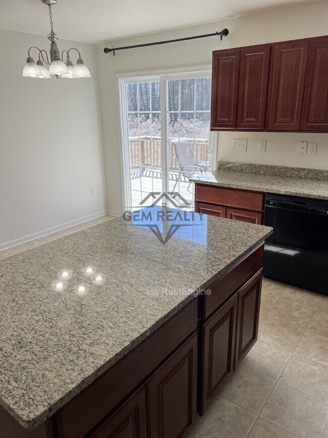 Building Photo - 8326 Quicks Way