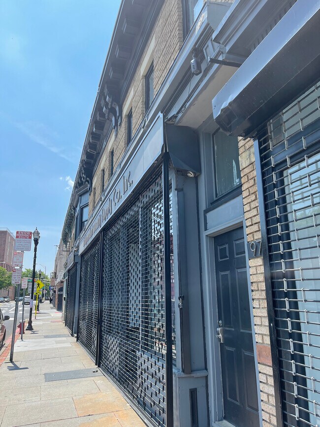 Building Photo - 93 Monticello Ave