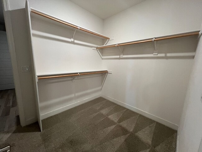 Building Photo - Beautiful Home With Large Primary Suite, Multiple Living Rooms, and more!