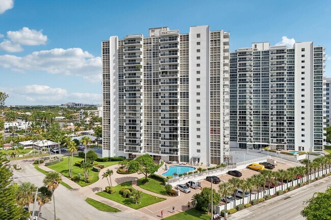 Building Photo - 2701 N Ocean Blvd