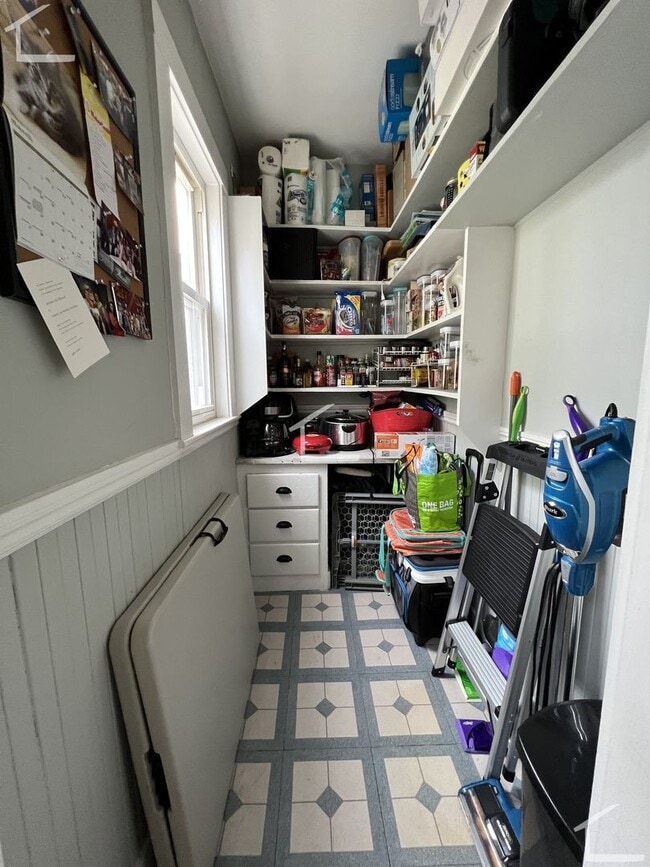 Building Photo - Very Affordable 2 bed in Brighton...