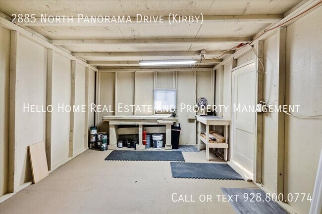 Building Photo - 2885 N Panorama Dr