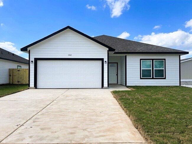 Building Photo - 1561 Rd 5728