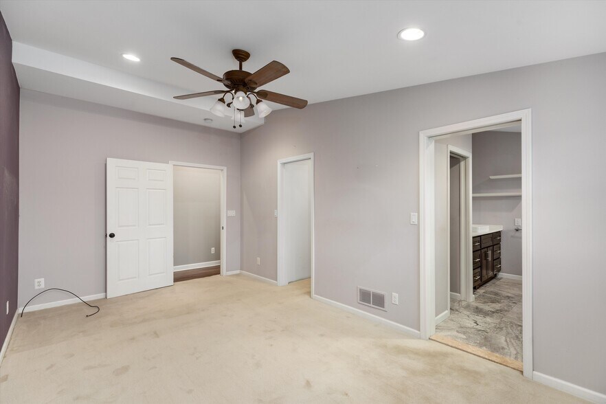 Building Photo - 854 Brooklawn Dr