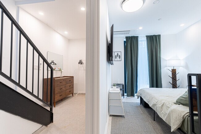 Building Photo - 251 Covert St.