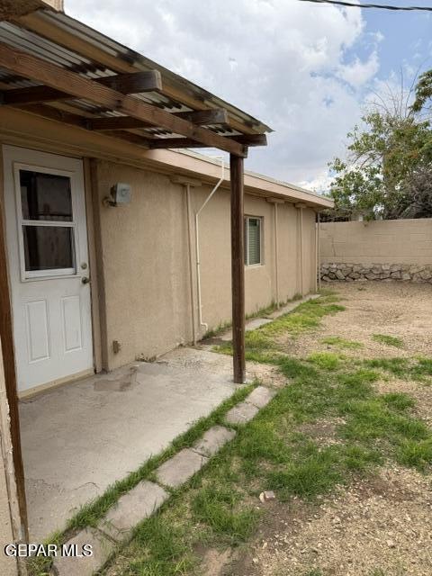 Building Photo - 401 Ramona Ave