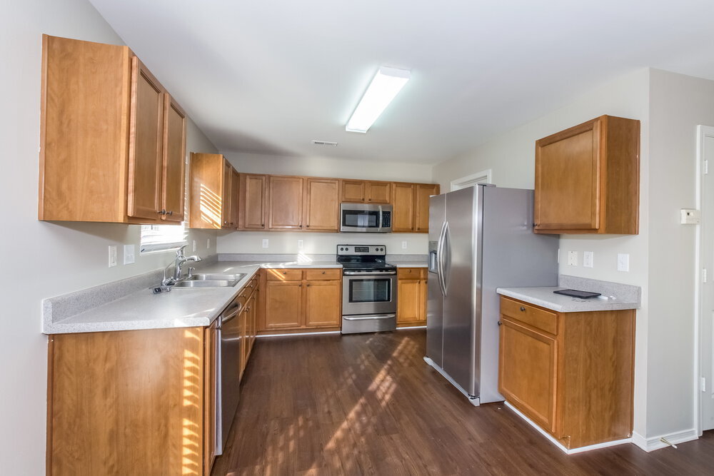 Building Photo - 4710 Larkhaven Village Dr