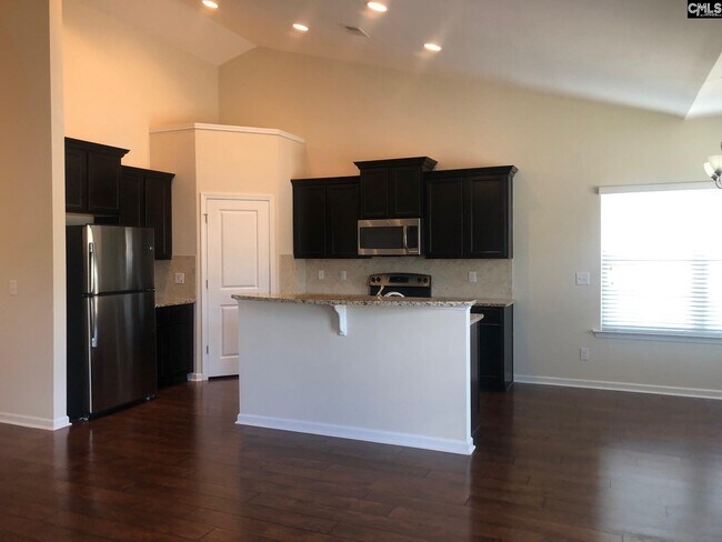 Building Photo - 764 Ruskin Dr