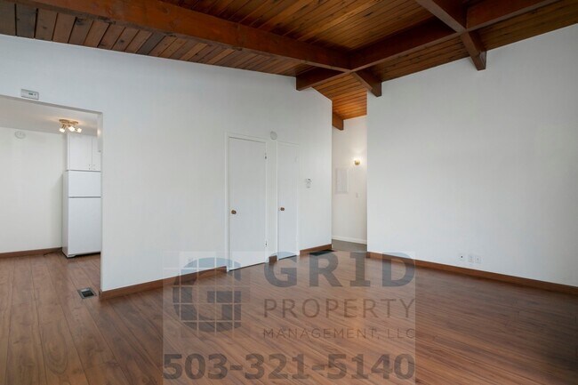 Primary Photo - Gorgeous 2 Bedroom Home Available in Lake ...