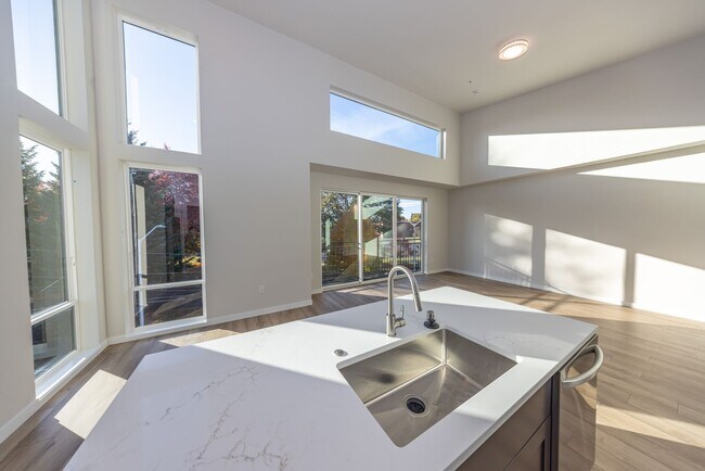 Building Photo - Brand New! - 2 Bedr in Gated Community - Free xfinity Internet