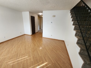 Building Photo - 1214 E 3rd St